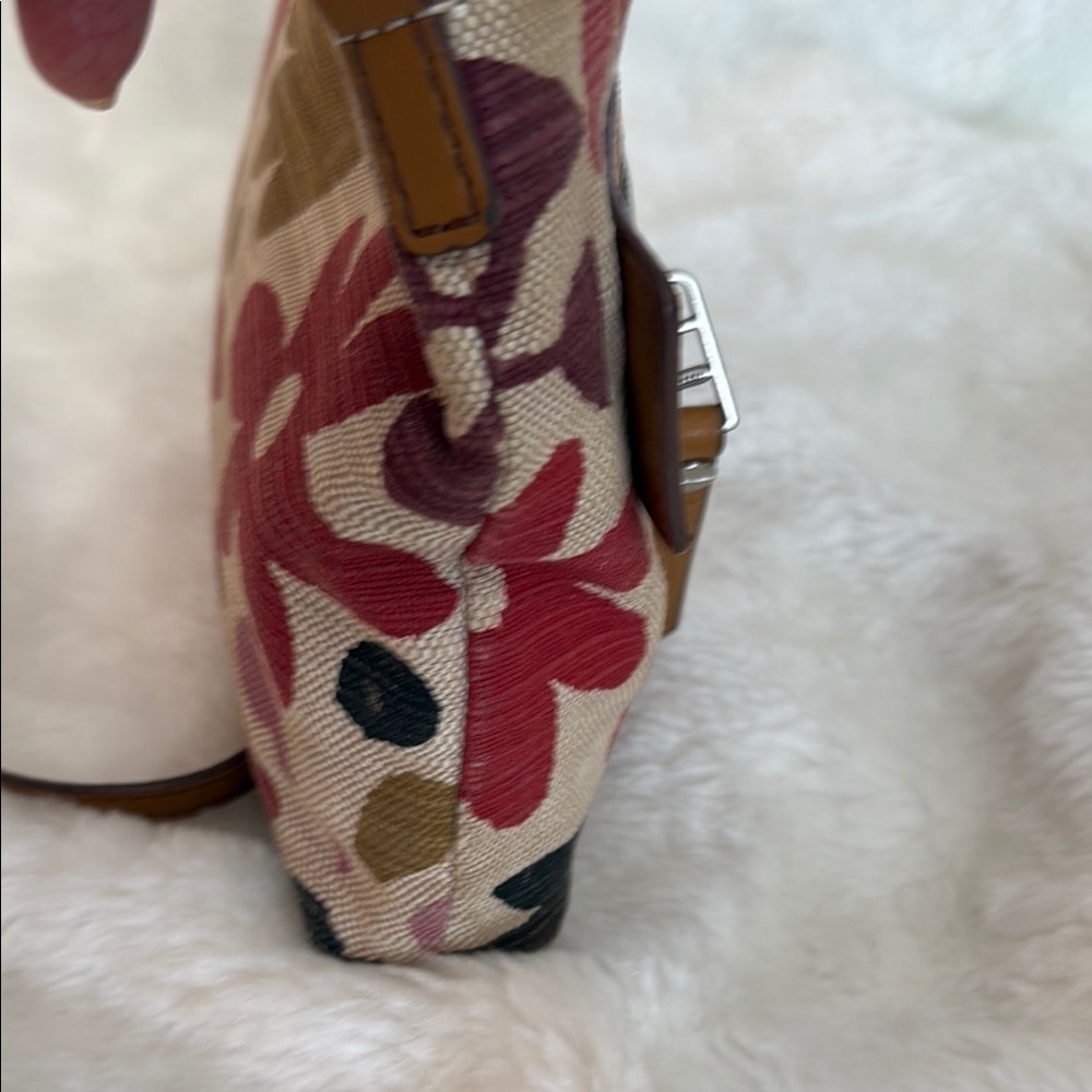 Fossil Red and Brown Clutch with Floral Design - Picture 3 of 15